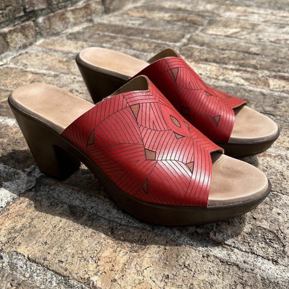 Munro Red Marisa Leather Slides Mules Heels Open Toe Women's Size 8N